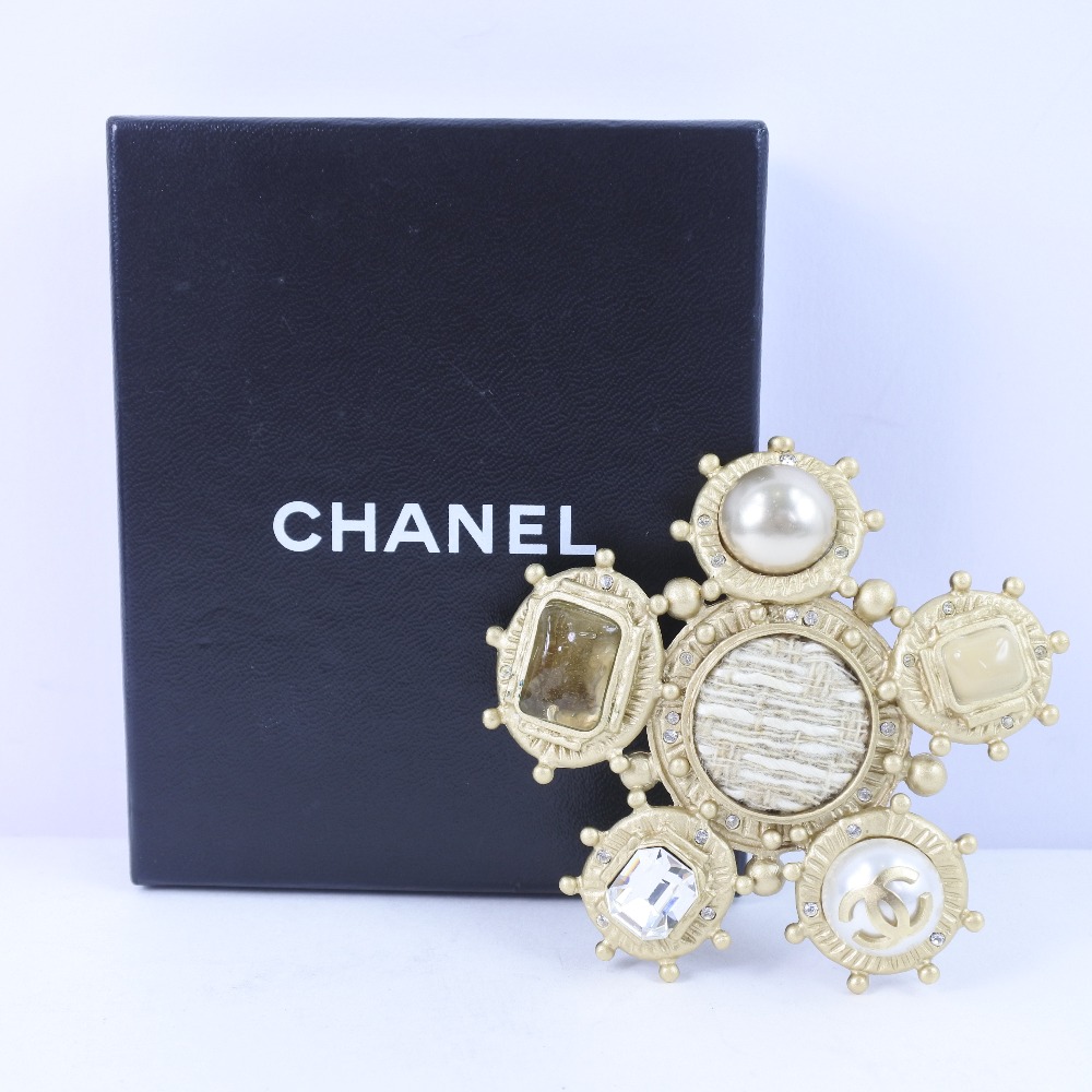 CHANEL】シャネル 金メッキ×ラインストーン×フェイクパール 03A ...