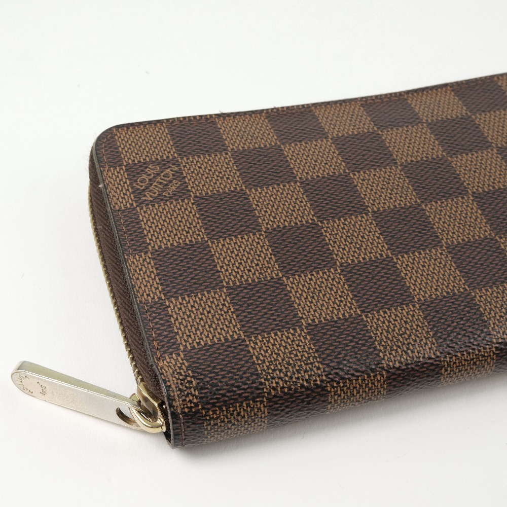 【LOUIS VUITTON】ルイ・ヴィトン ジッピーウォレット ラウンドファスナー N41661 ダミエキャンバス 茶 MI4105 ユニセックス  長財布【中古】