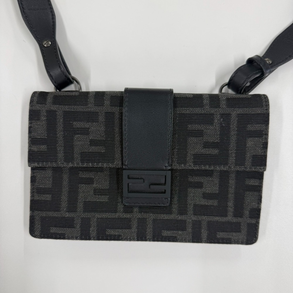 FENDI Marsupio Baguette Shoulder Bag 7M0295 3WAY clutch black