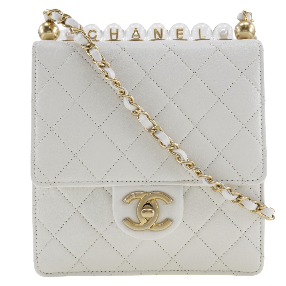 CHANEL AS0584 Matelasse Shoulder Bag White lambskin Women