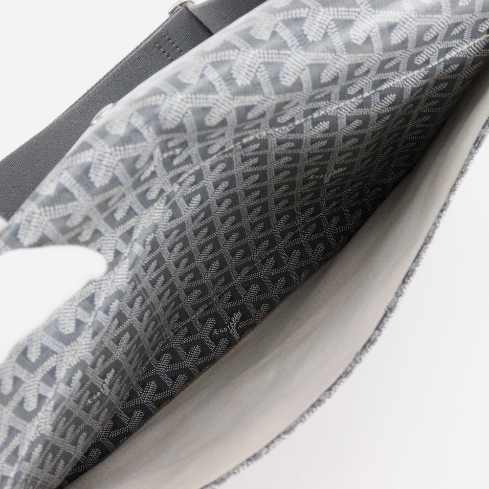 GOYARD Capecian MM Shoulder Bag CAPETIMMLTY51CG51P gray PVC unisex