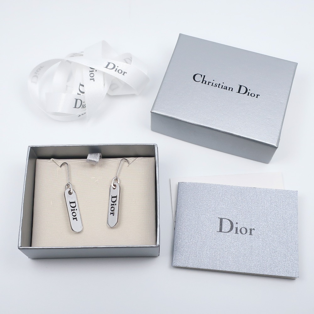 【Dior】クリスチャンディオール ロゴプレート フック 金属製 シルバー レディース ピアス【中古】