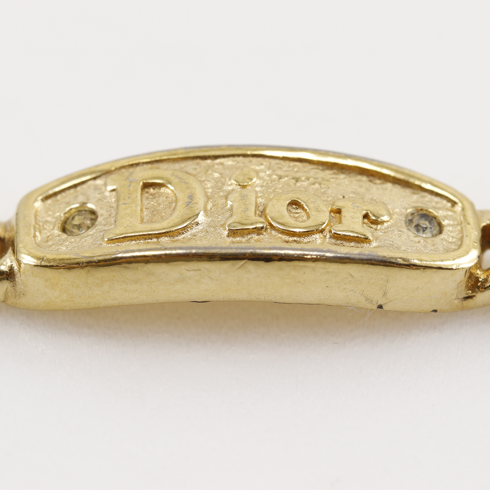 Dior】クリスチャンディオール ロゴプレート 金メッキ レディース ブレスレット【中古】｜Dior｜店舗買取｜アクセサリー＞ブレスレット｜USEDのアパレル通販サイト  - SMASELL（スマセル）