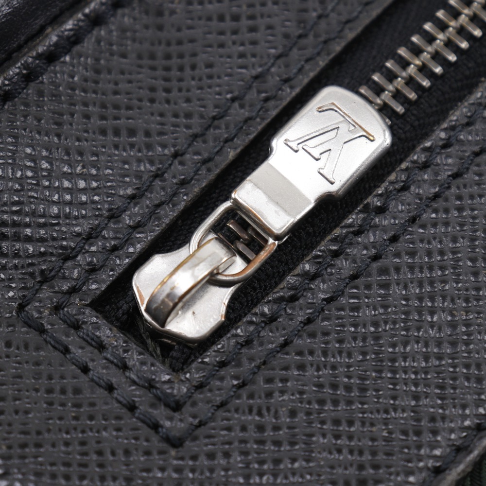 LOUIS VUITTON Saratov GM Shoulder Bag M30882 Noir black Taiga mens