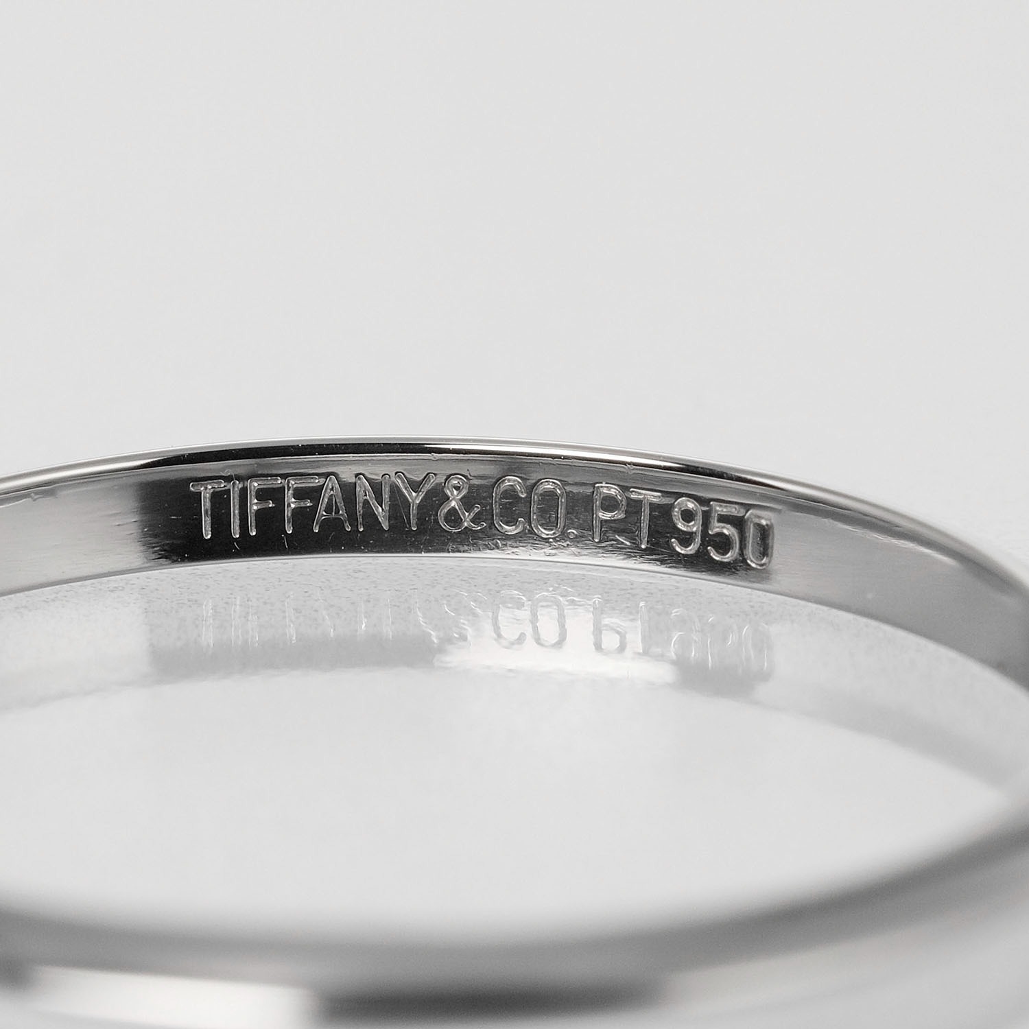 TIFFANY&Co.】ティファニー ナイフエッジ 2mm 2.55g Pt950プラチナ 22 ...
