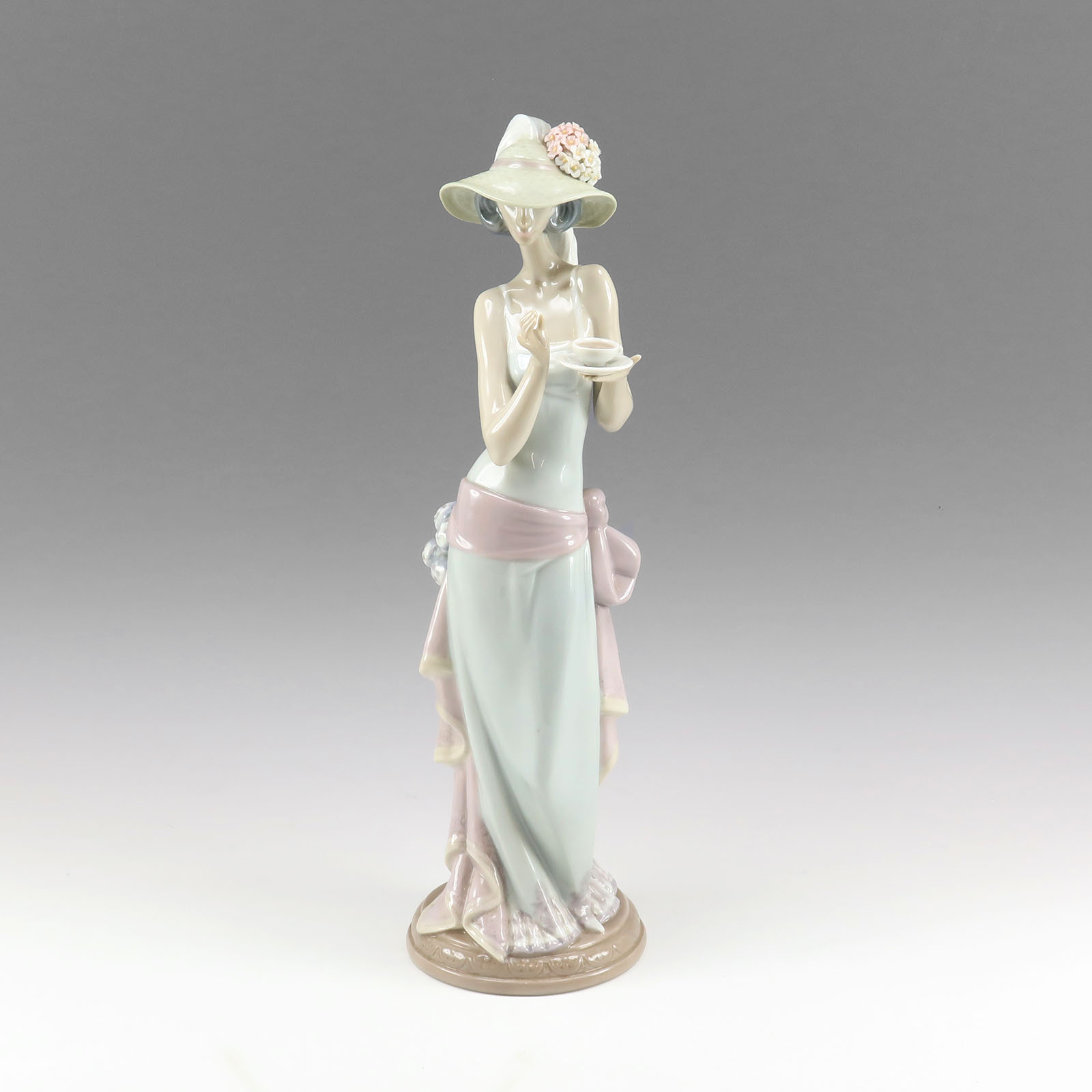 Lladro tea time Figurine object 5470 _ | eBay